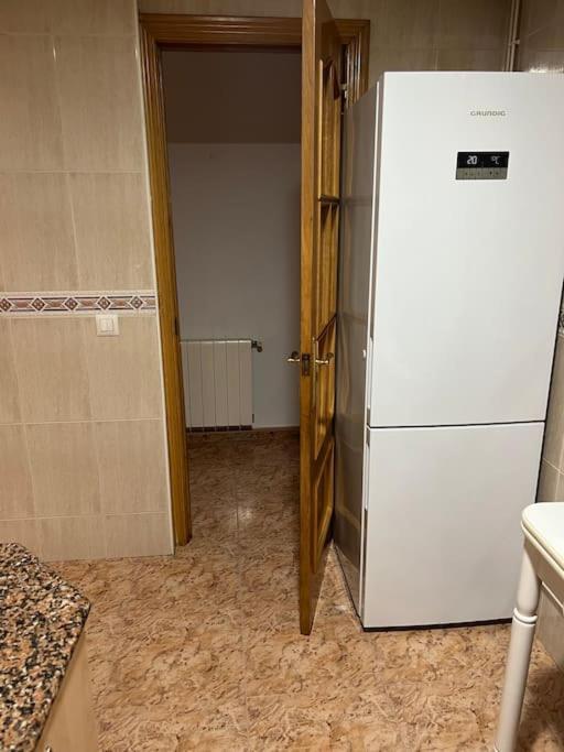 Piso Ideal Para Una Familia Ubicado Cerca Del Mar 布拉内斯 外观 照片