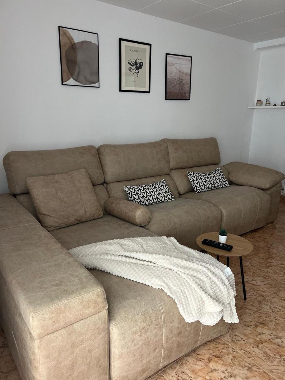 Piso Ideal Para Una Familia Ubicado Cerca Del Mar 布拉内斯 外观 照片